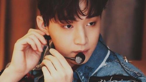 陈立农吃瓜视频,揭秘明星幕后趣事