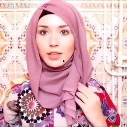 阿姨戴头巾吃瓜,吃瓜时光里的温馨瞬间