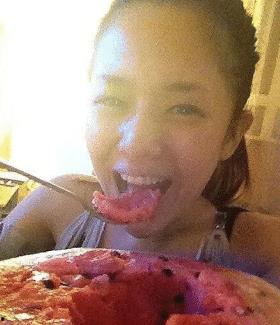 中国网友吃瓜乌克兰,中国网友“吃瓜”热议，揭秘背后真相