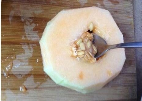 蛇果和哈密瓜能一起吃吗,蛇果与哈密瓜同食的兼容性探讨