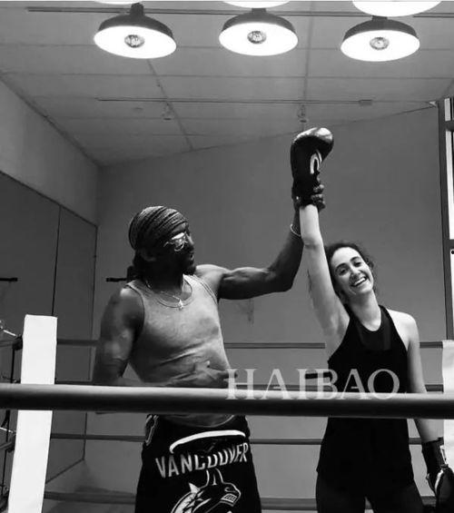 小贝吃辣瓜,小贝的独特味蕾冒险